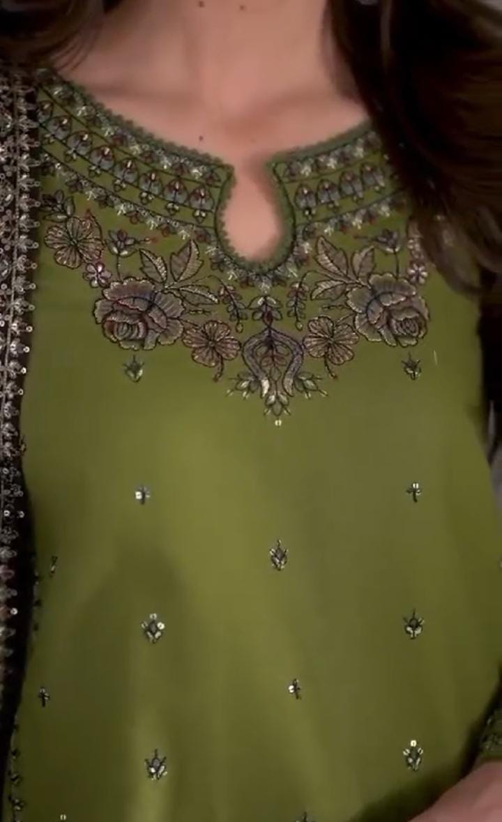 Elegant Arabi Lawn 3-Piece Suit